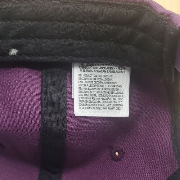 VANS | OSFM UNISEX | SNAPBACK ADJUSTABLE HAT in EGGPLANT PURPLE - Picture 3 of 10